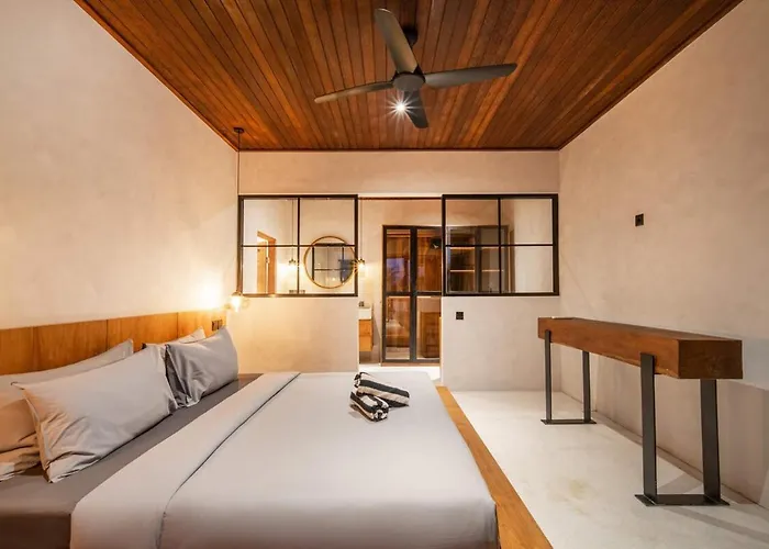 Little Stylish 2br With Private Pool