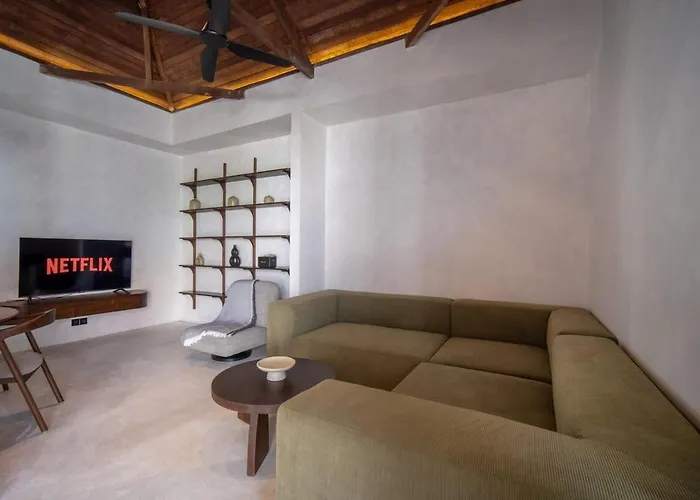 Little Stylish 2br With Private Pool Canggu (Bali)