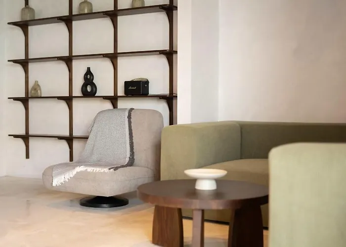 Little Stylish 2br With Private Pool *