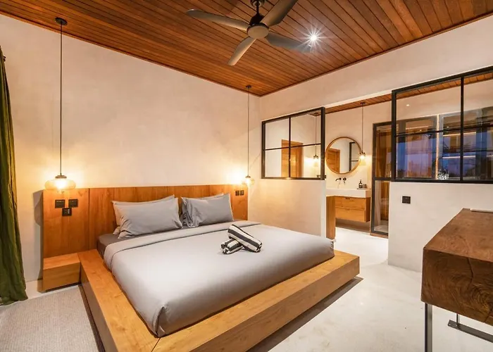 Little Stylish 2br With Private Pool Canggu (Bali)
