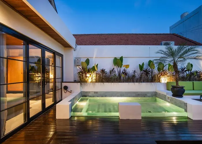 Little Stylish 2br With Private Pool *