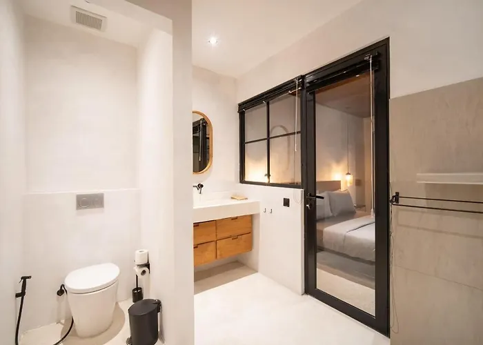 Little Stylish 2br With Private Pool *